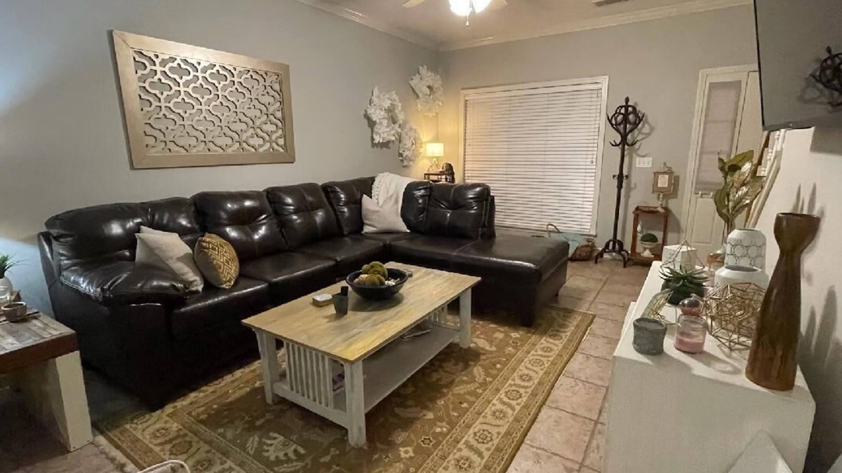 Oxford House | Townhome: 2 Bedrooms, 2.5 Baths, Close to Campus