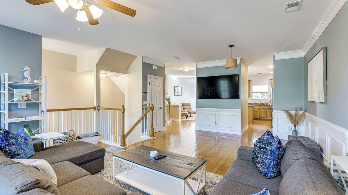 Ladson House | Townhome 3 Mi to Wescott Park & Golf Course!