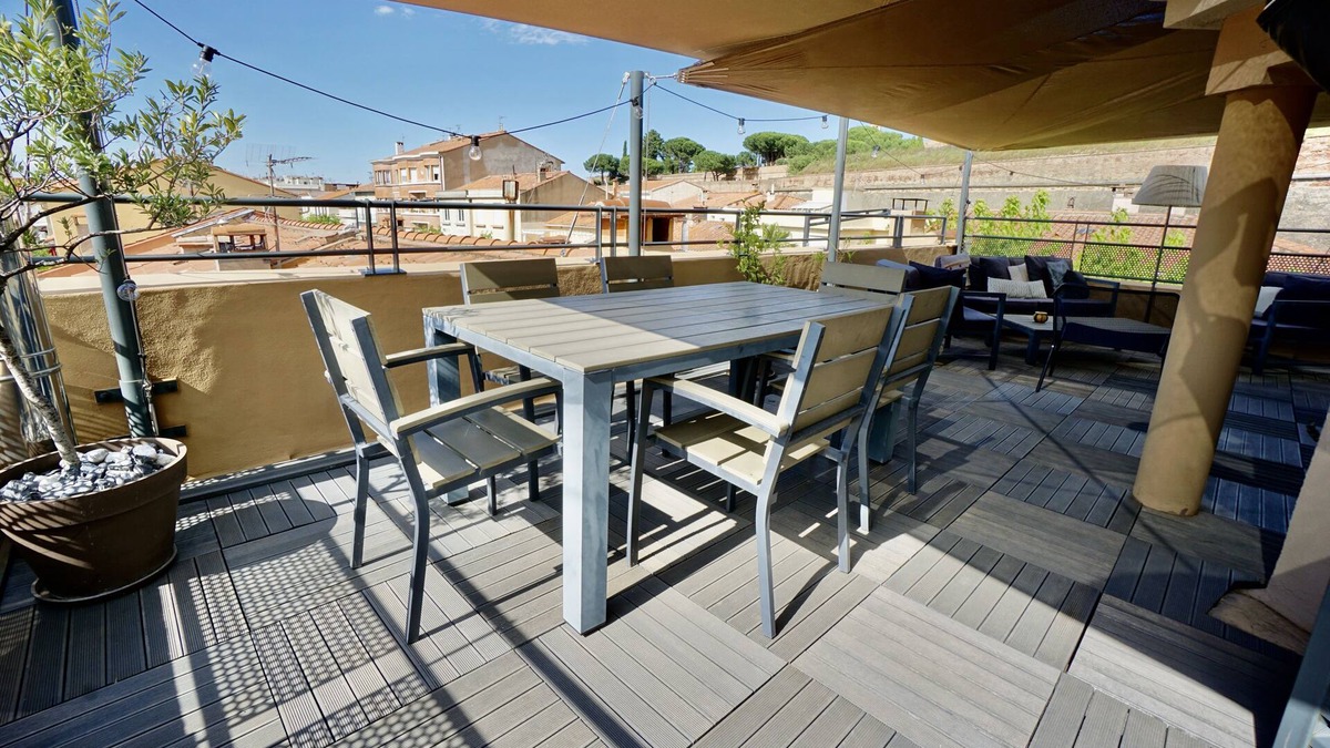 La Real House | Townhome