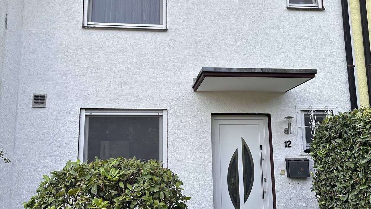 Heusenstamm House | Townhome – Ideal for Families & Fair Guests