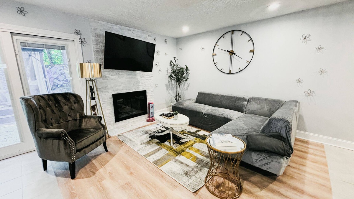 Clarkdale Condo | Townhome Oasis, Townhome Oasis: Main Station Stay