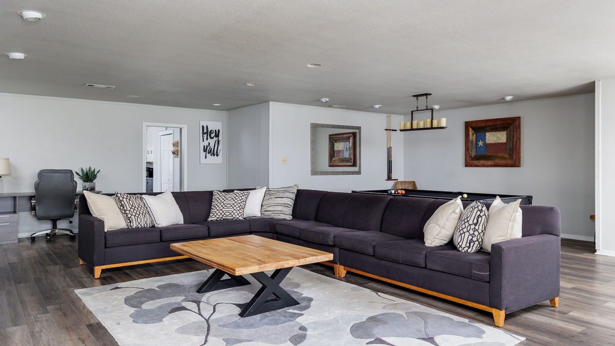 Salado House | Townhome on Mill Creek Golf Course with onsite golf cart rental