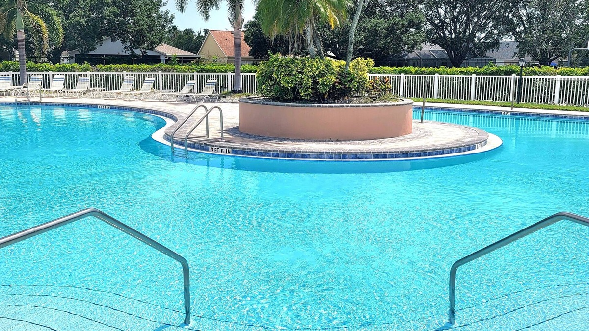 Sabal Harbour House | Townhome with Heated Pool, UTC mall, Fits 6, 2bd/2.5bath