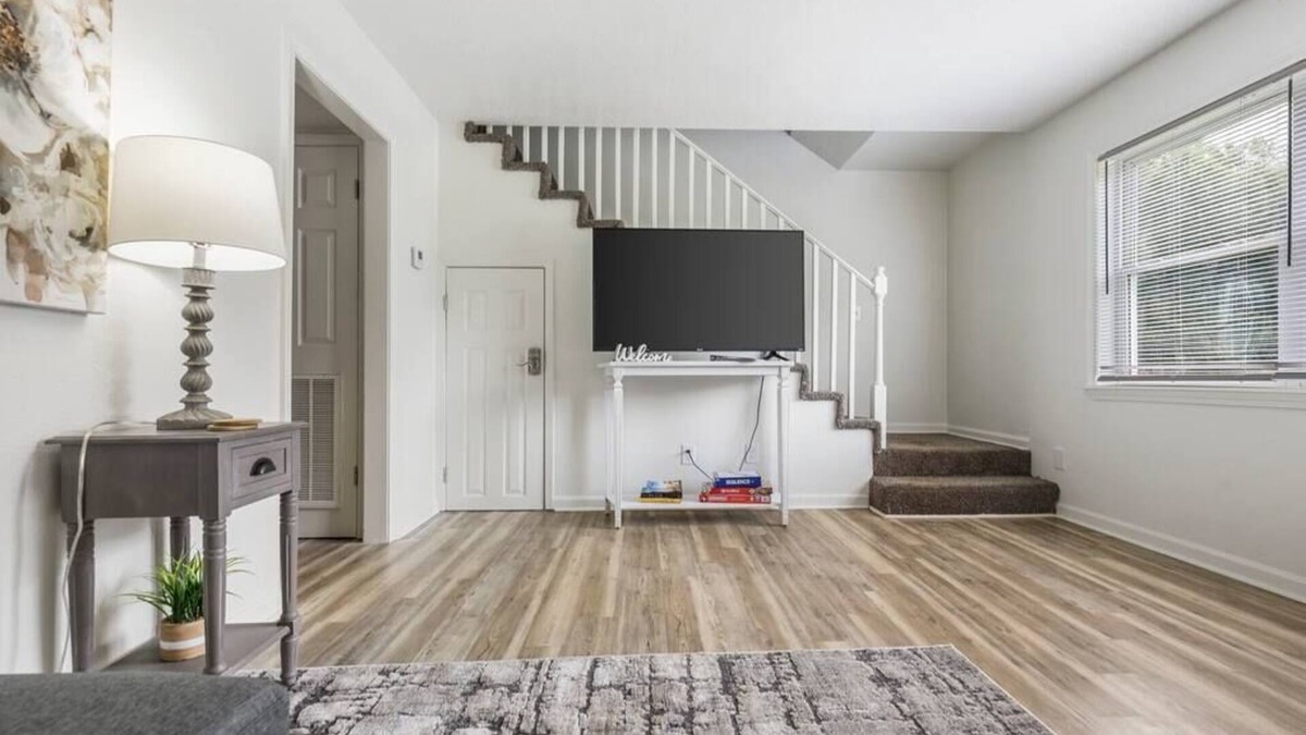 Grand Bay Apartment | Townhomes Near the Bay - #3