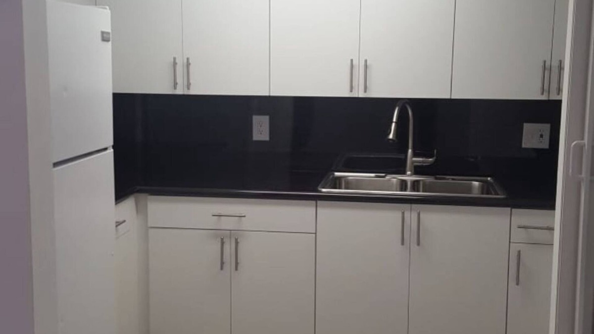 Country Club House | Townhouse 15 minutes away from hard rock staduim