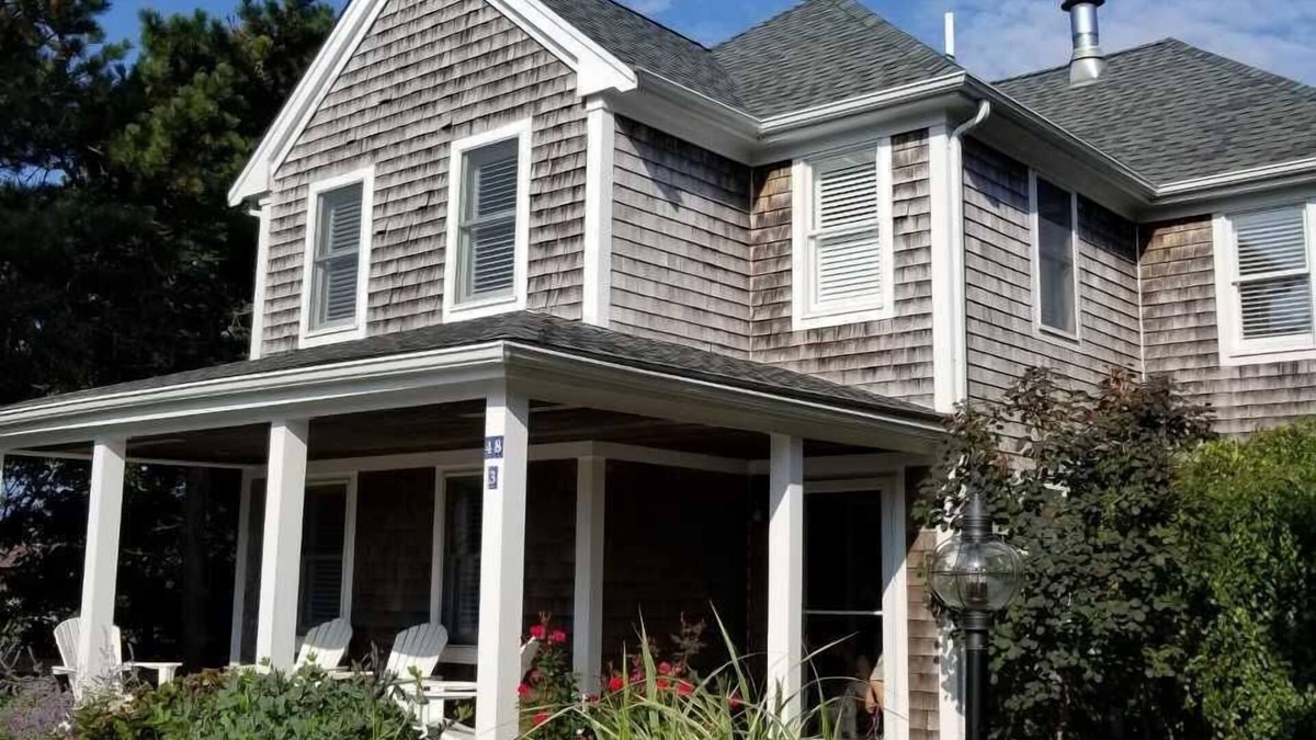 Provincetown House | Townhouse 2 Bedrooms/2.5 Baths & 2 Private Parking Spaces