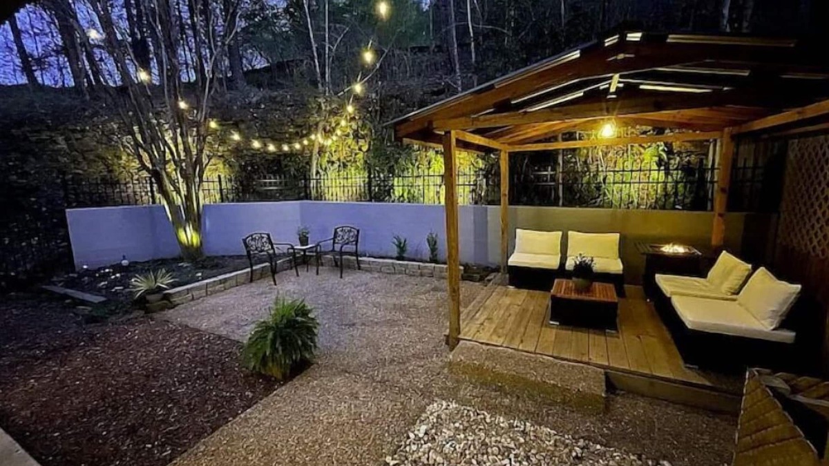 Crestline Heights House | Townhouse by the River