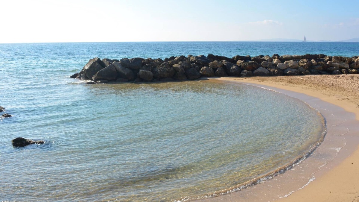 El Molinar Villa | Townhouse in Es Molinar 200mts From The Sea.Up to 6 Guests