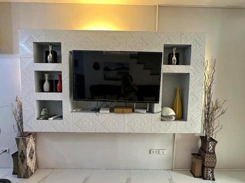 Pallocan Apartment | Townhouse Mellow Yellow D#220 3storey 120sqm