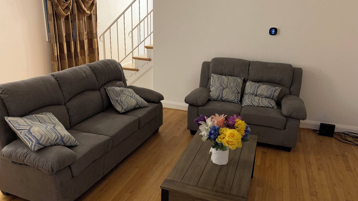Parkville House | Townhouse near to Towson center and Parkville, EV charger available.