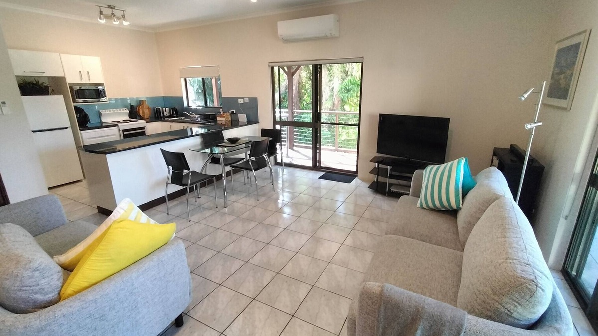 Port Douglas House | Townhouse No 6 , Marlin Tce on Mudlo