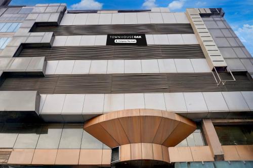 Shivajinagar Hotel | Townhouse Oak JM Road Formerly Krishna presidency