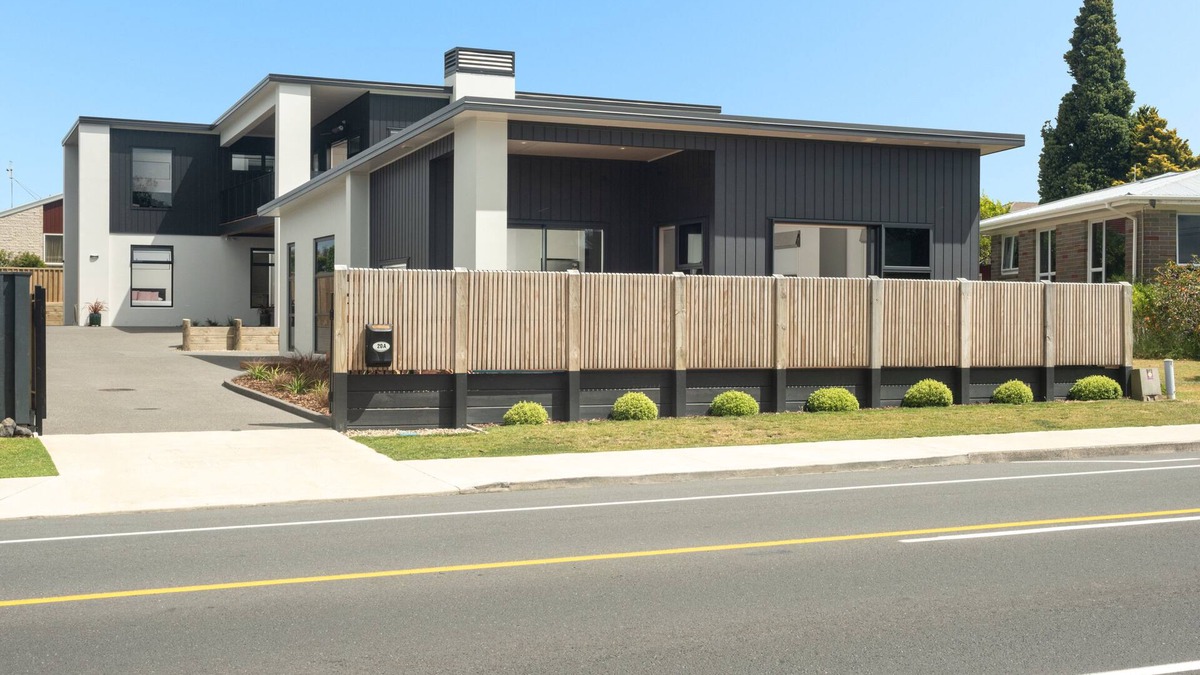 Tauranga House | Townhouse On Levers - Matua Tauranga.