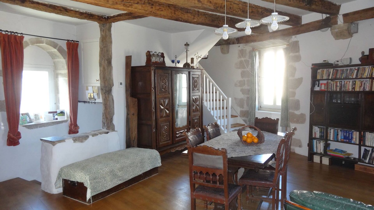 Eymoutiers House | Townhouse St Jacques, on the pilgrimage route, heart of medieval Eymoutiers