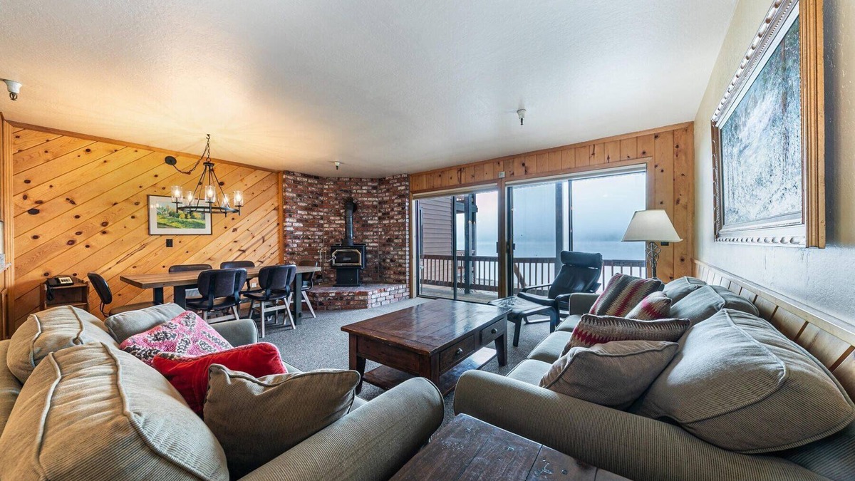 Truckee House | Townhouse w/Lake View #154 at Donner Lake Village
