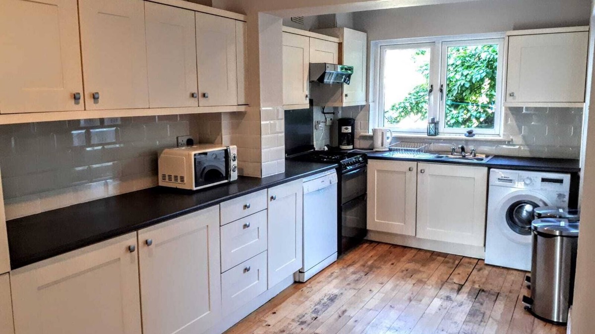 Dublin House | Townhouse with private parking