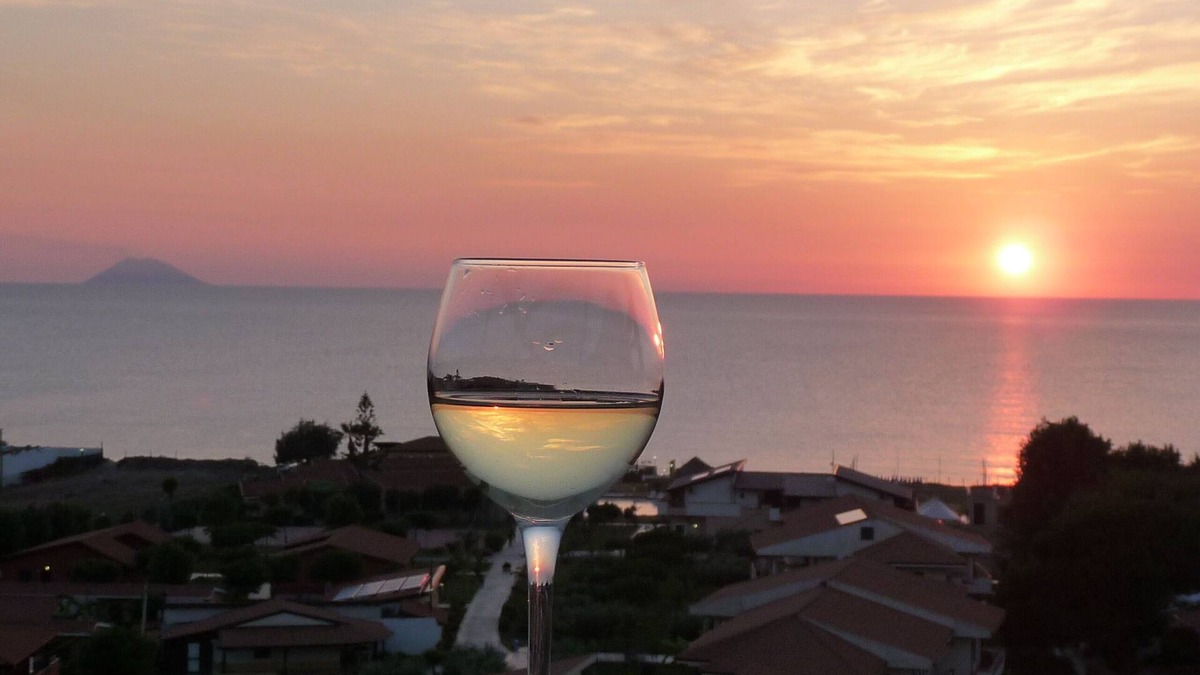 Marina di Zambrone Villa | Townhouse with stunning view, only 5 minutes walk to the beach