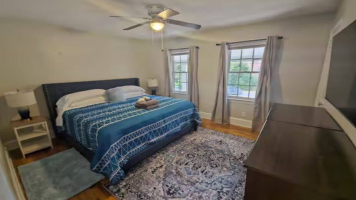 Dilworth House | Townhouse with Table Tennis