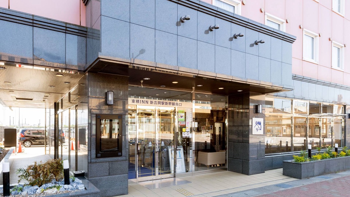 Takaoka Hotel | Toyoko Inn Shin Takaoka Station Shinkansen Minami
