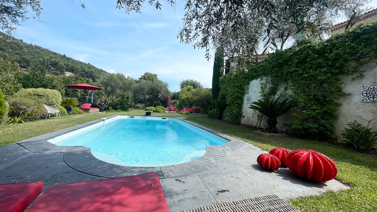 La Roquette-sur-Var Other | Très Beau mas Avec Piscine Chauffée et Jacuzzi Dans Larrière Pays Niçois