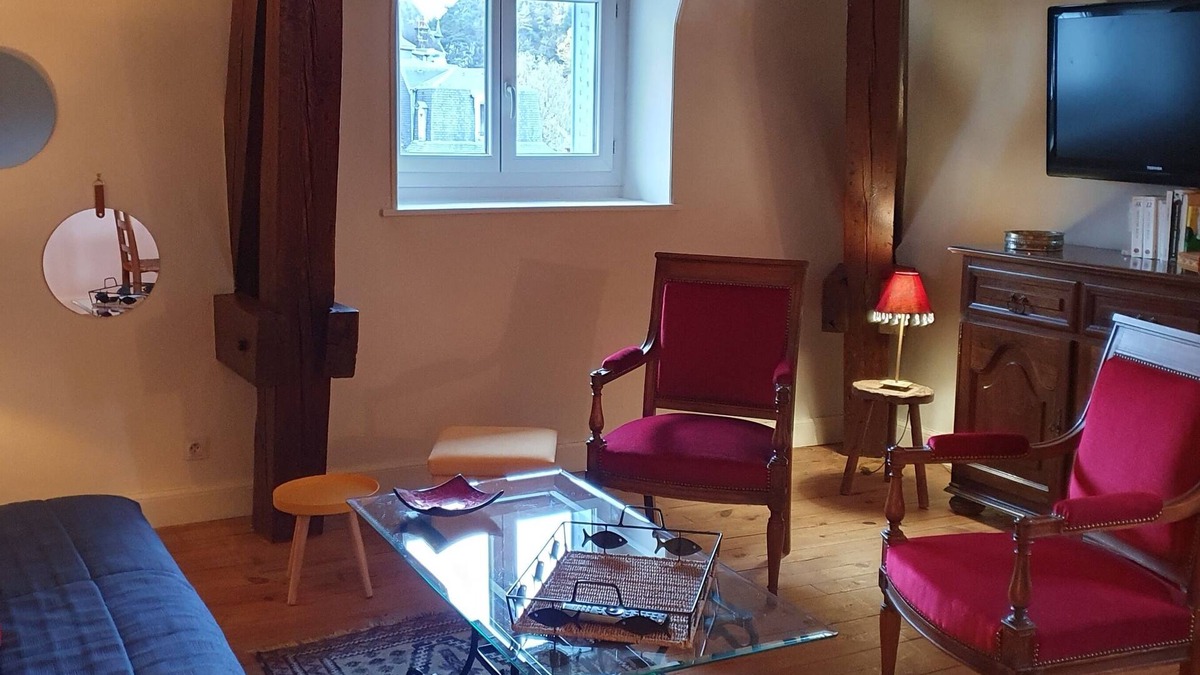La Bourboule Apartment | Très bel Appartement Dans une Villa Typique du Patrimoine Thermal