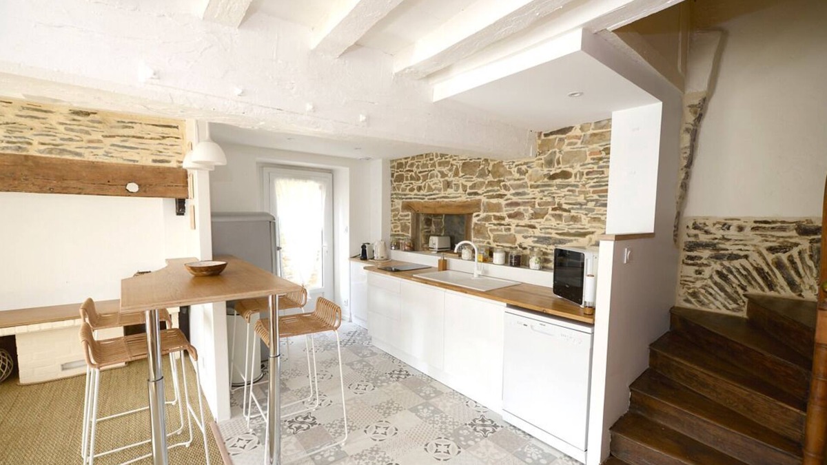 Saint-Senoux House | Très Belle Maison Pleine de Charme & de Douceur au Cœur D'un Joli Village Breton