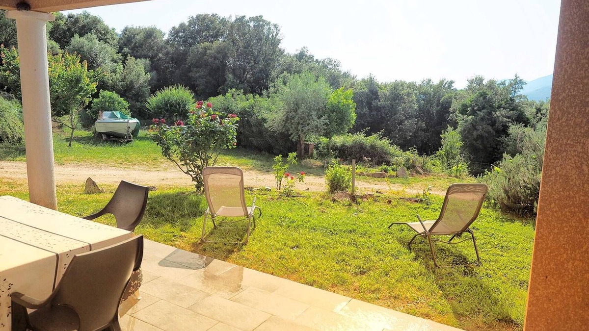 Sainte-Lucie-de-Tallano House | Très Joli Gîte Climatisé 2 ch 4 Pers Entre mer et Montagne