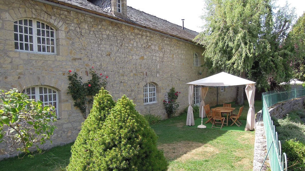 La Canourgue House | Trémoulis, 7 people, tasteful decoration, close to shops