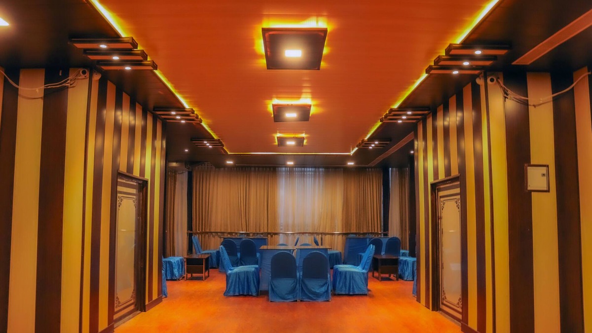 Gomti Nagar House | TR'S Edifice - A Luxury Guest House