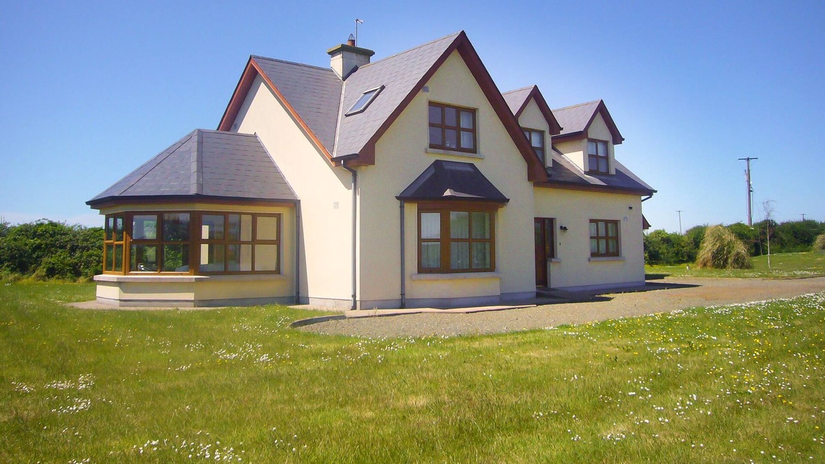 Kilmore Cottage | TRA GHEAL, family friendly, with a garden in Kilmore, County Wexford