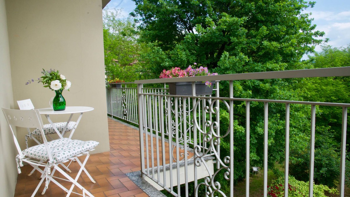 Casale Corte Cerro Bed & Breakfast | Tra i Laghi B&B