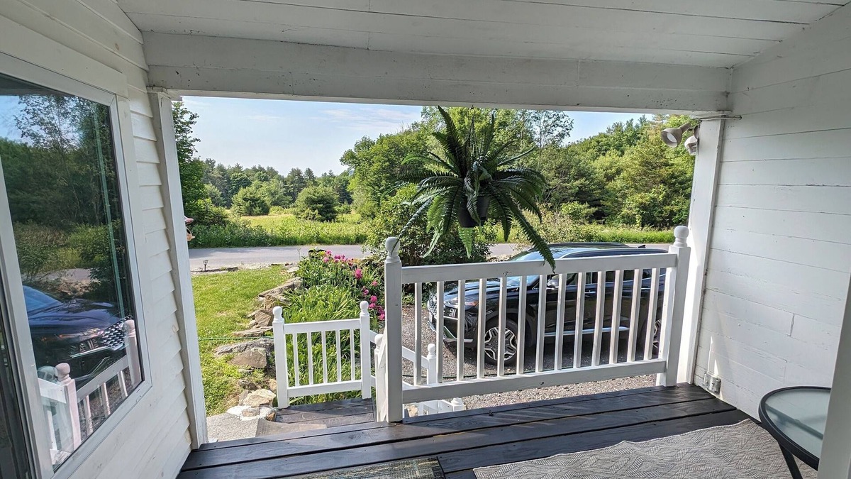 Lake Luzerne-Hadley Apartment | Track Season Adirondack Farmhouse Apartment