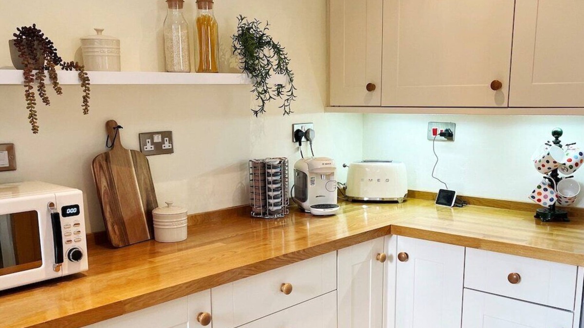 Stratford-upon-Avon House | Traditional 2 bedroom Cottage