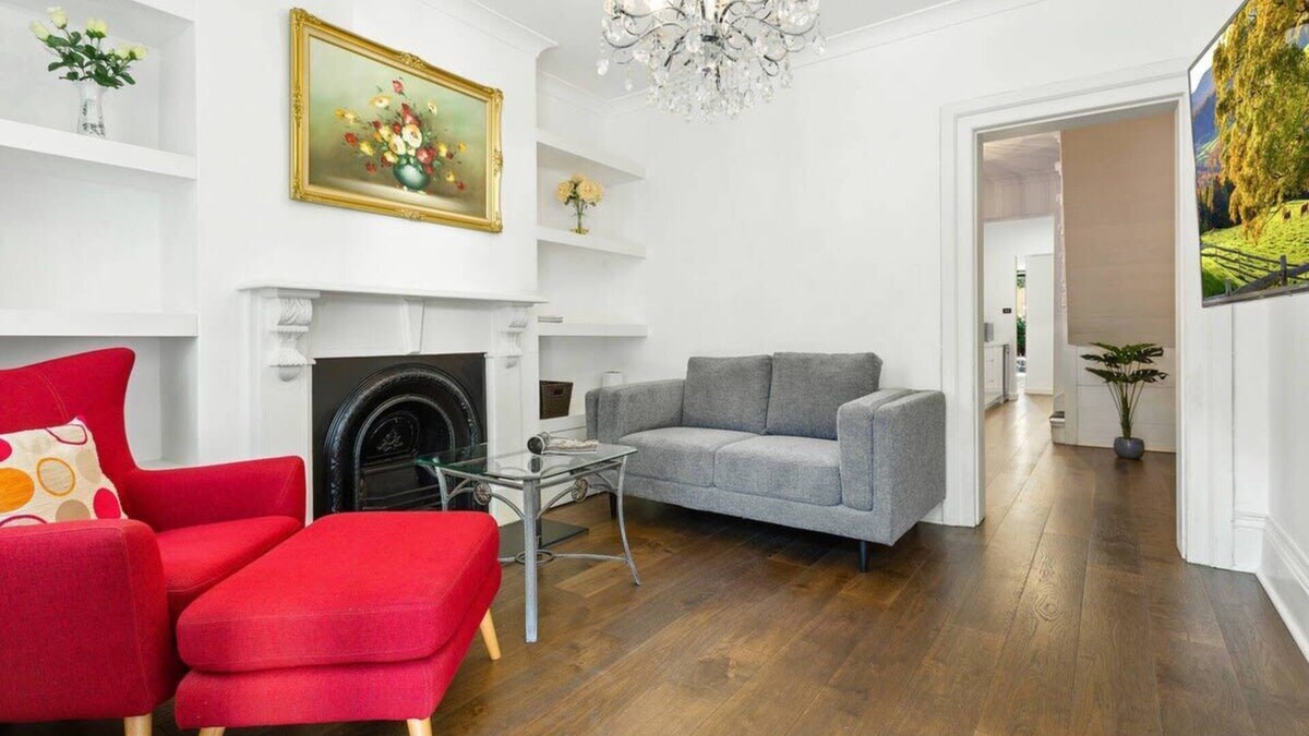 Millers Point House | Traditional 2-Bed Terrace House in Millers Point