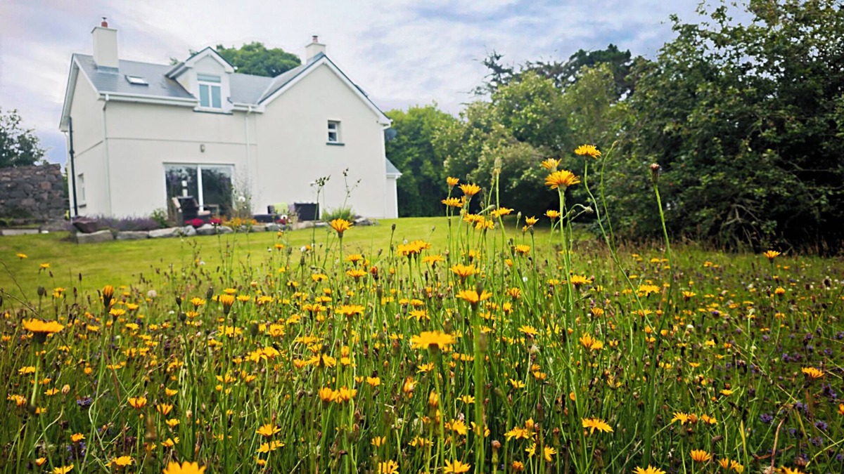 Inverin House | Traditional cosy retreat in the heart of Connemara