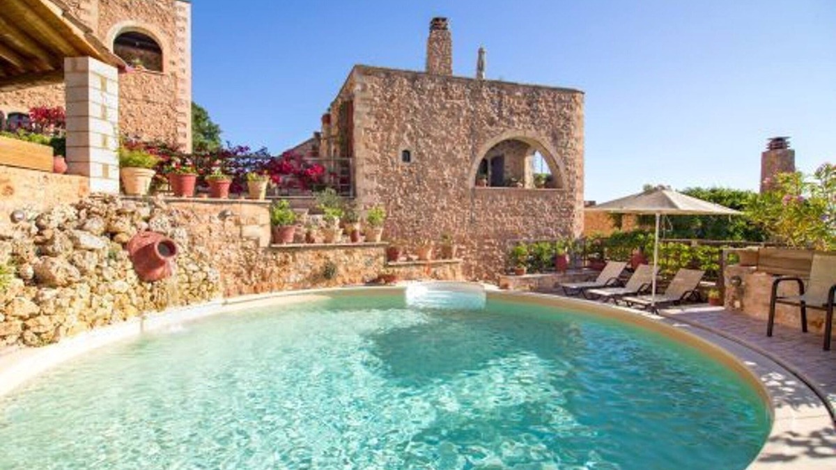 Samonas Villa | Traditional Crete Villa | Villa Green Faskomilia | Stunning Views | 1 Bedroom |.