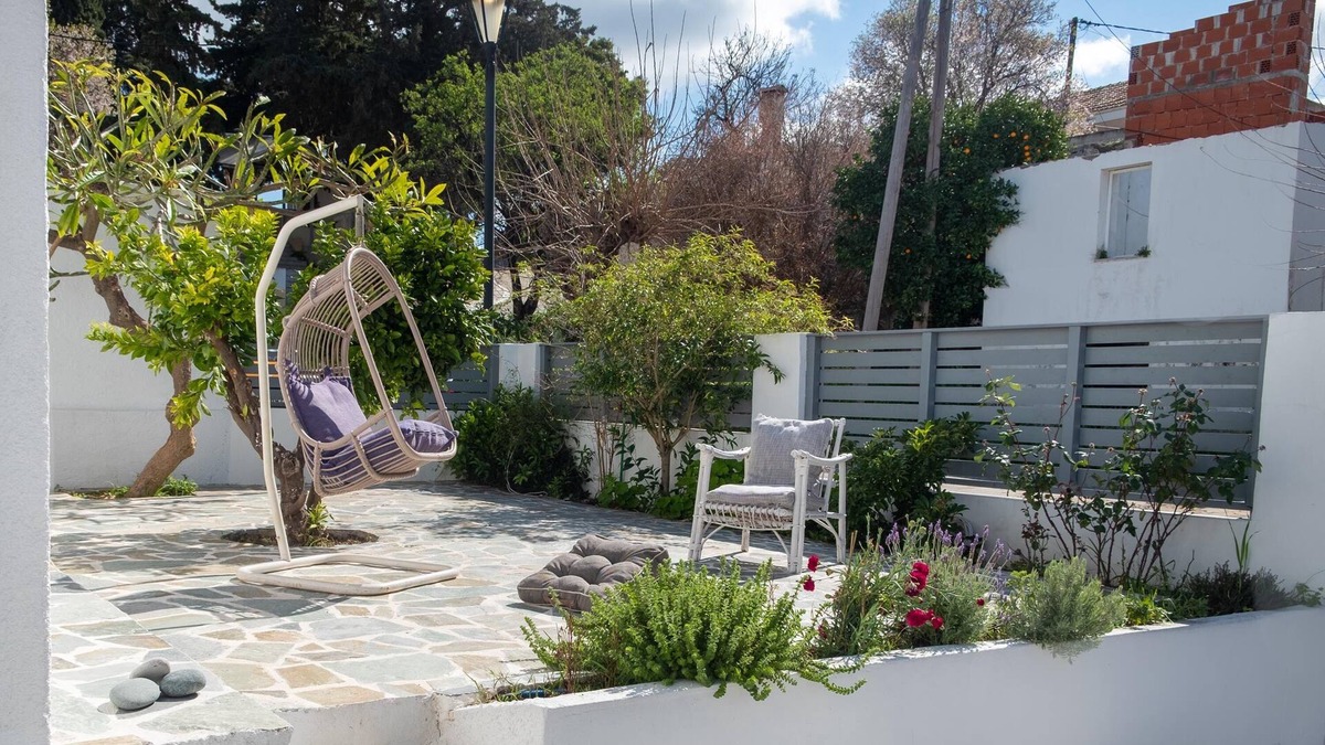 Soroni House | Traditional Dream House