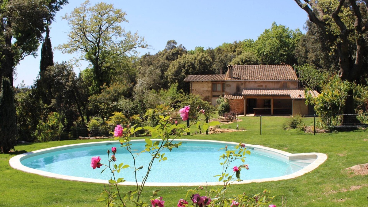 Cartella Cottage | Traditional farmhouse in a rural setting just 7km from Girona. For 14 people.