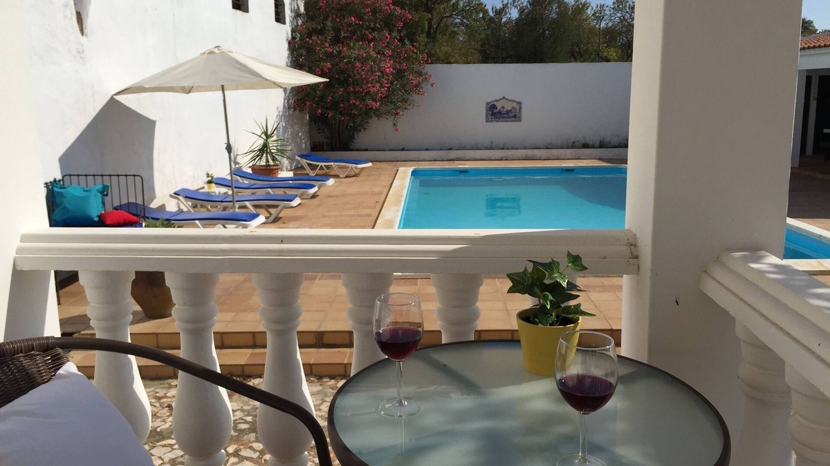 Lagoa e Carvoeiro Villa | Traditional Farmhouse in Algarve - privacy and good location