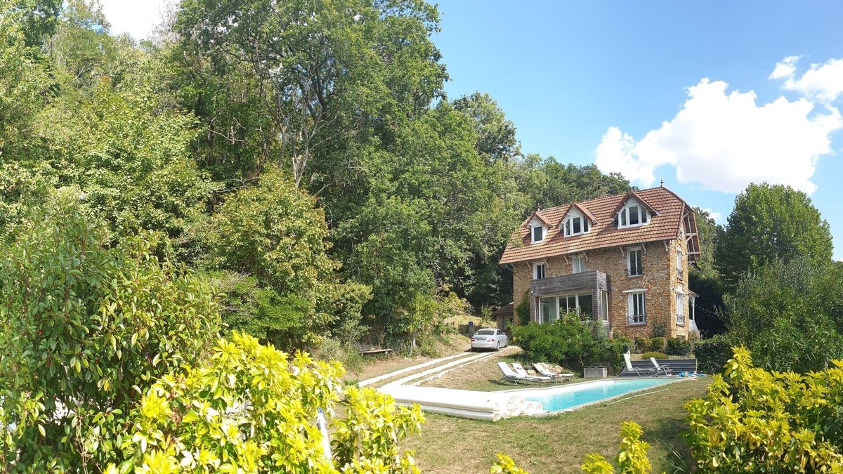 Palaiseau House | Traditional French house with pool and forest, 30 'away from Paris center by RER