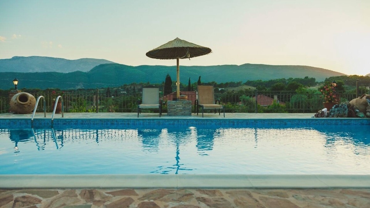 Gefira Mpania Apartment | Traditional apartement with pool for relaxation moments