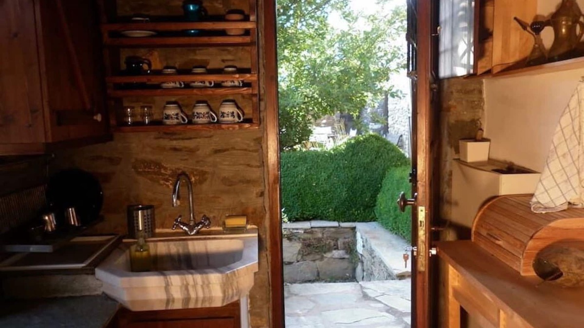 Polygyros Cottage | Traditional Greek Cottage