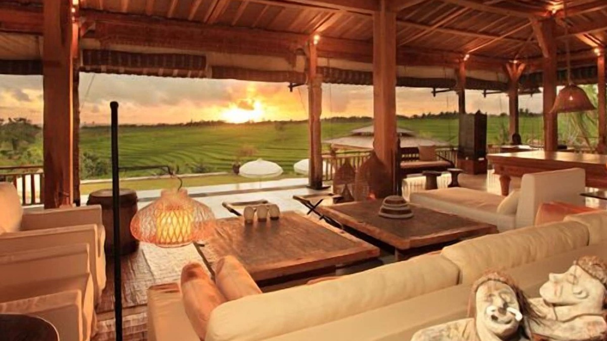 East Selemadeg Villa | Traditional Joglo 5Bdrm Villa by Ocean