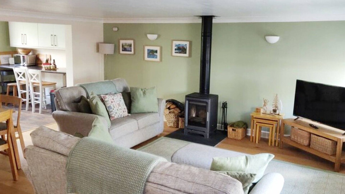 Roch Cottage | Traditional luxury Welsh barn holiday cottage