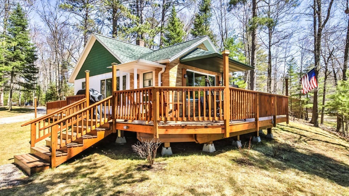St Germain House | Traditional Northwoods Cabin on Little Saint Germain Lake.
