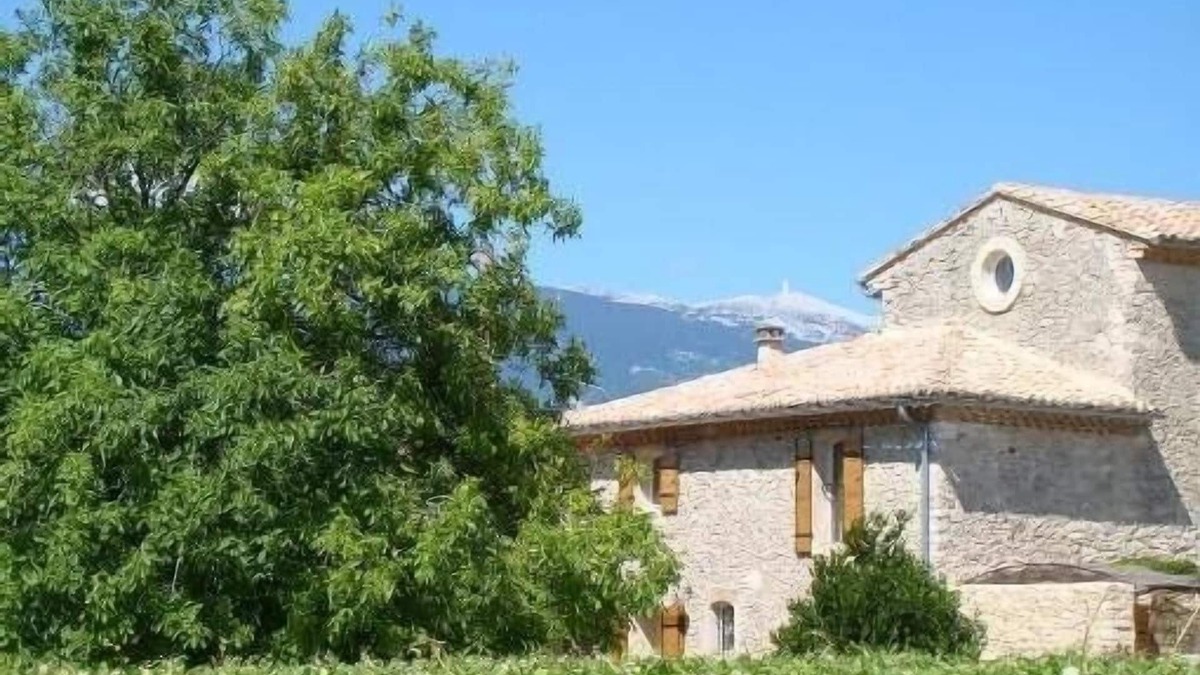 Mazan House | Traditional Provencal gite, offering quietness and serenity
