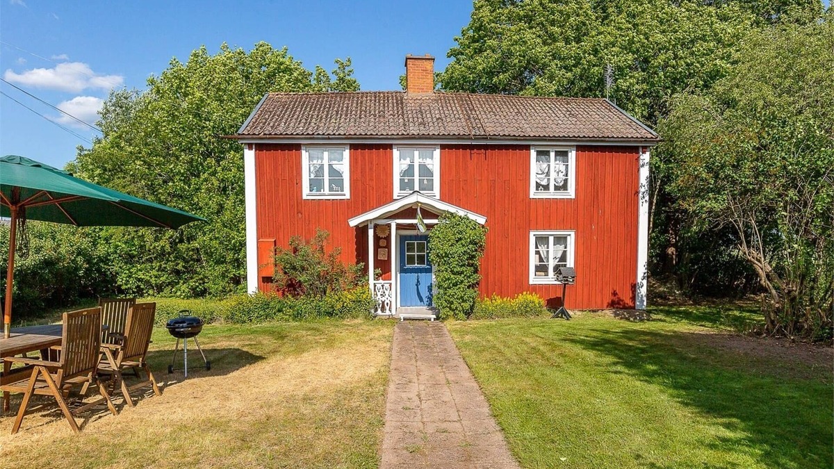 Hogsby House | Traditional red Swedish house in Småland - enjoy peace & nature