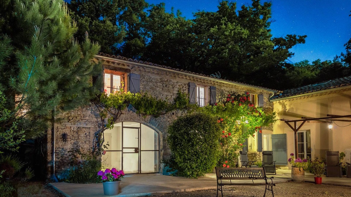 Rochebaudin Apartment | Traditional stonebuilt ProvencaleMas. Gite apartment.Large swimming pool - Le Ba