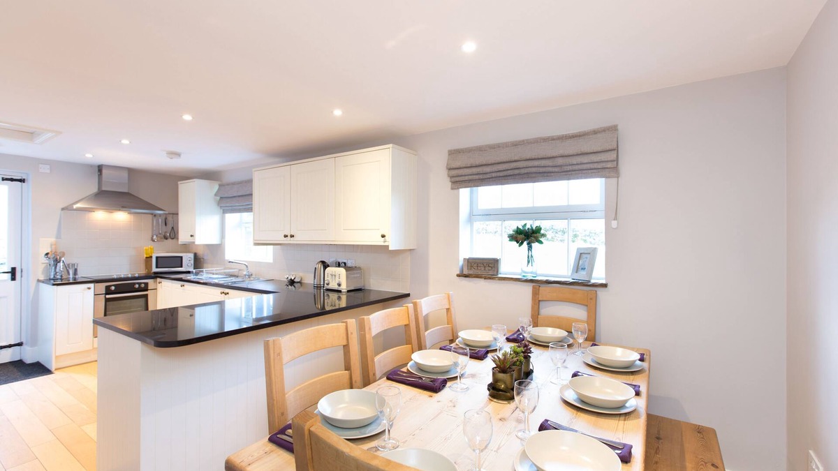 Hurdlow Cottage | Traditional stone cottage in Hurdlow, sleeps up to 8 guests in 4 bedrooms.