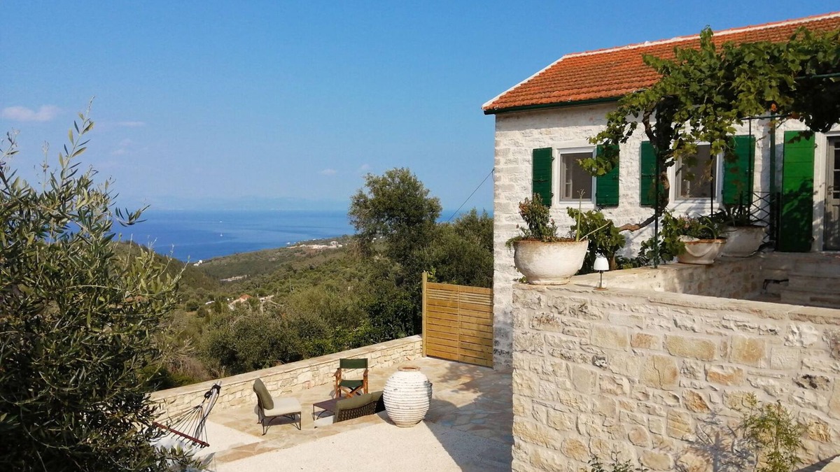 Kourteika Villa | Traditional stone house with unique sea views